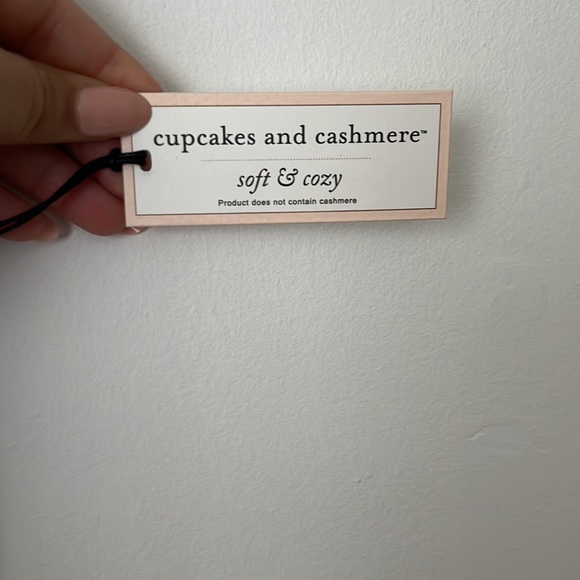 Cupcakes and Cashmere Vest knit sweater sweater vest cable brown camel - Picture 2 of 4